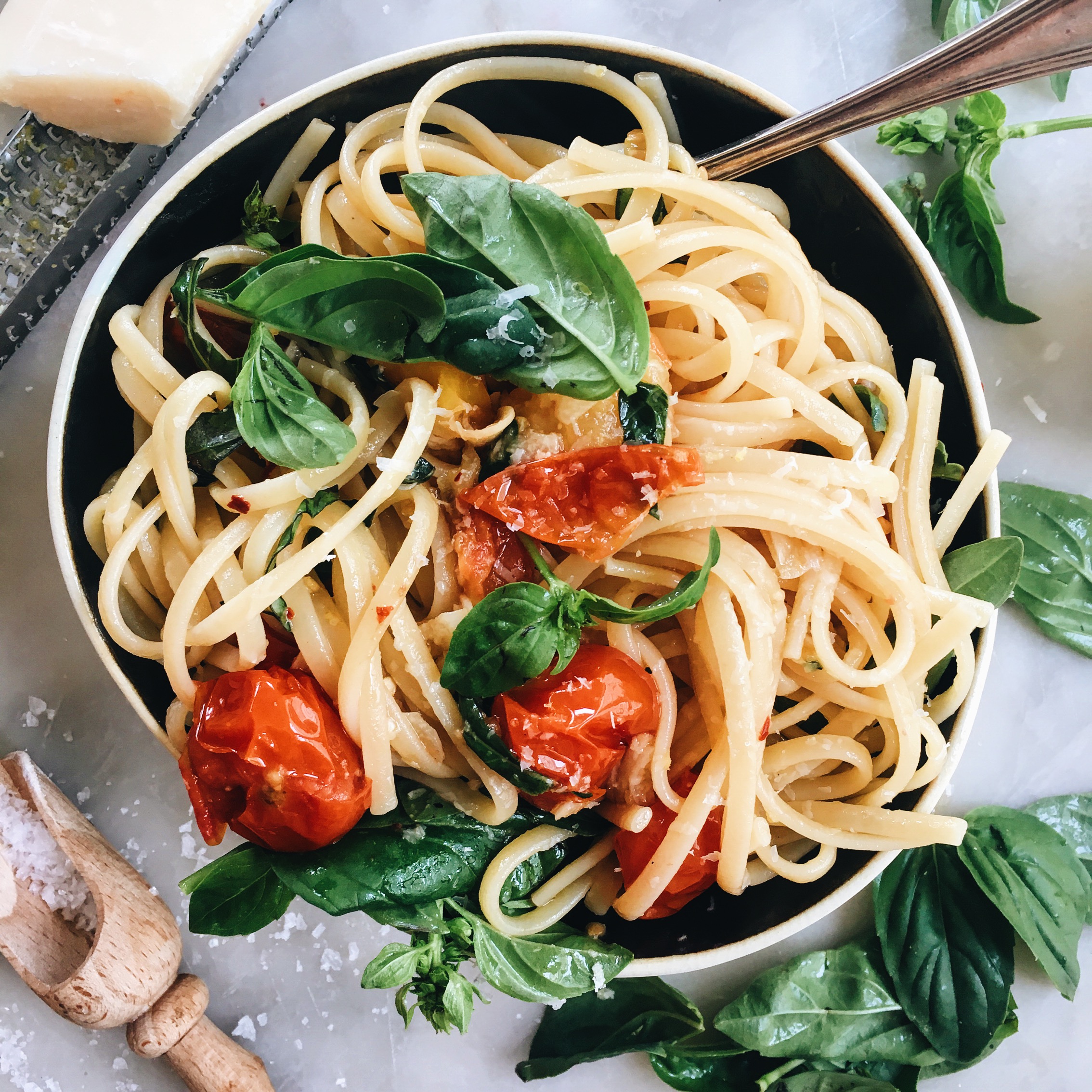 GARLIC AND LEMON LINGUINI WITH BLISTERED CHERRY TOMATOES AND BASIL ...