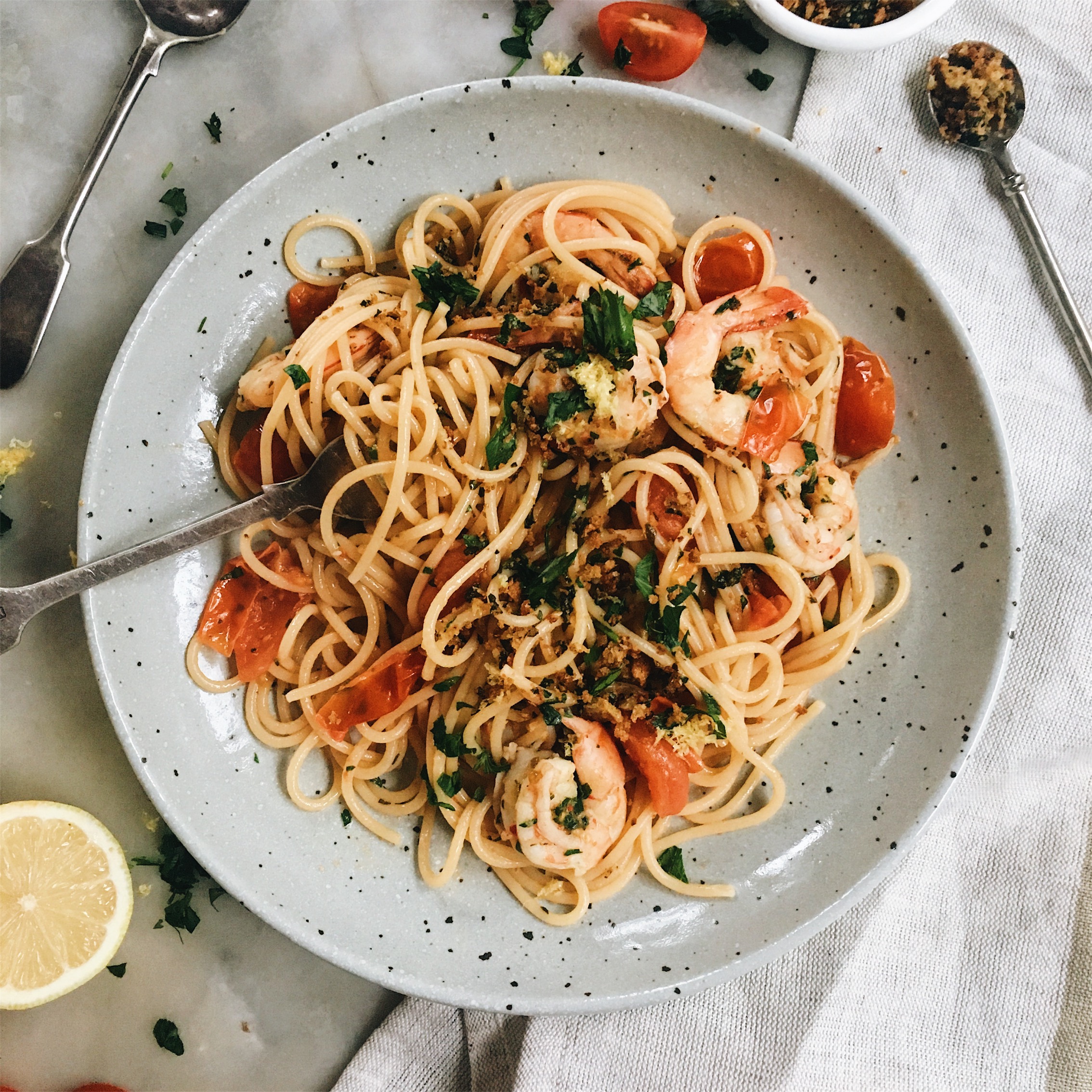 PRAWN PASTA WITH CHILLI AND BLISTERED CHERRY TOMATOES | The Healthy Hunter